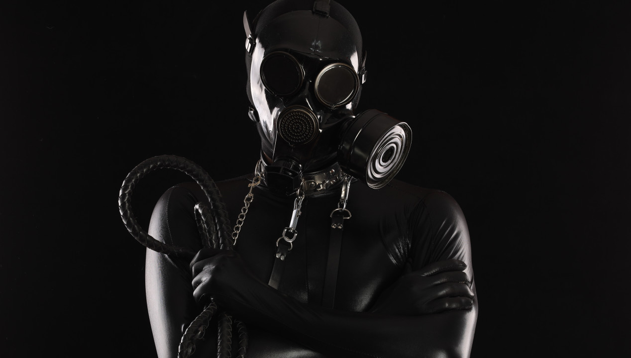 Heavy Rubber, Artikelbild
