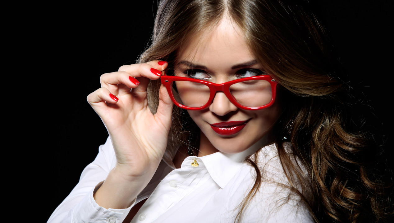Sexy Business-Frau cum on glasses