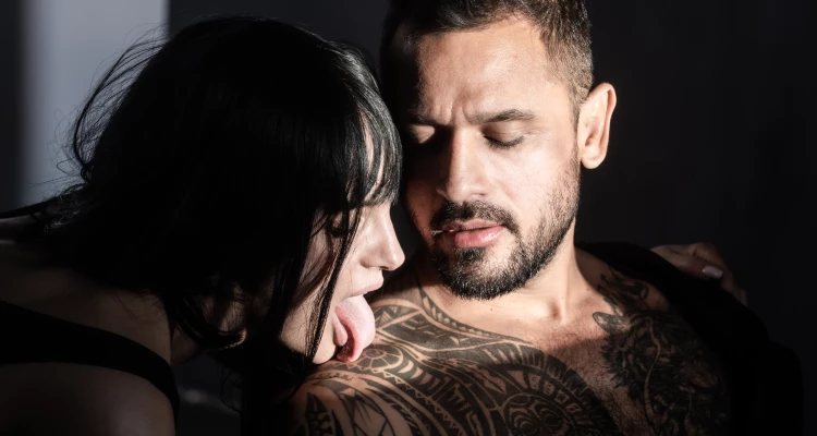 Böse Mädchen bestrafen: Faszination BDSM-Rollenspiele, Artikelbild