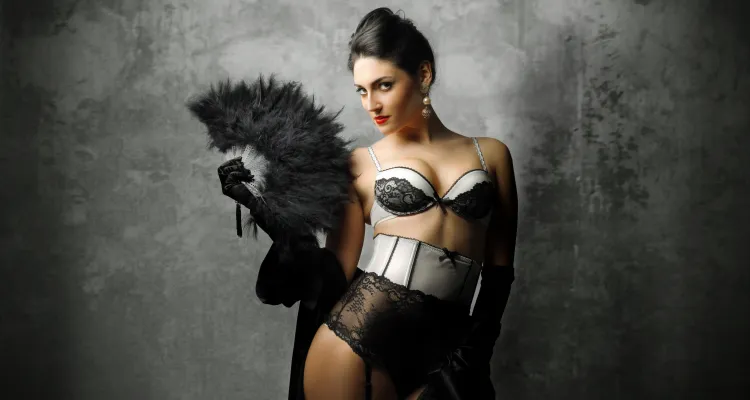 Striptease beim Camsex – Warum Live-Stripshows so beliebt sind, Artikelbild
