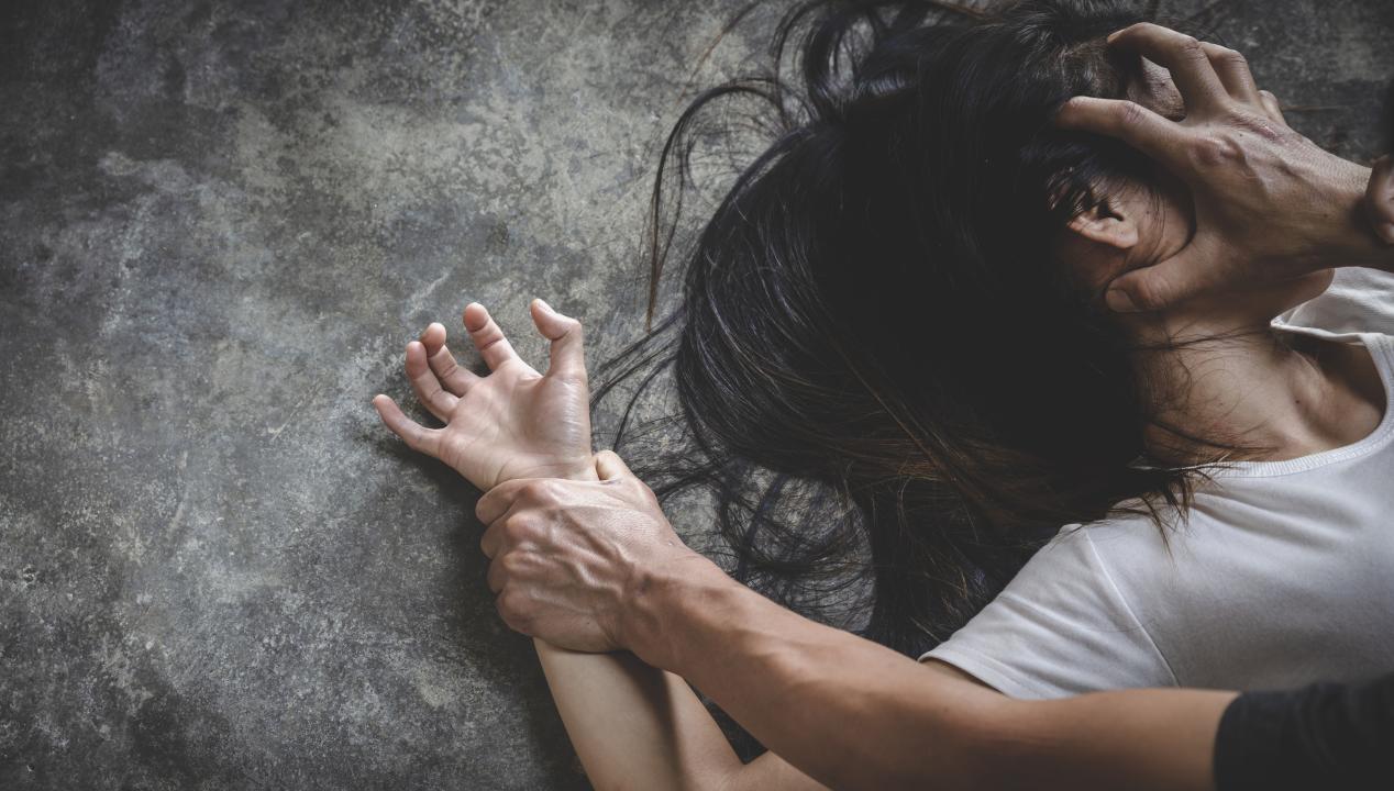Rape Play, Artikelbild