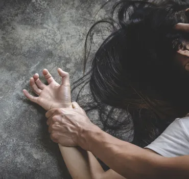Rape Play, Artikelbild