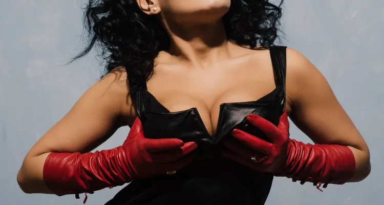 BDSM Outfits: Kleidung, Macht, Verführung, Artikelbild